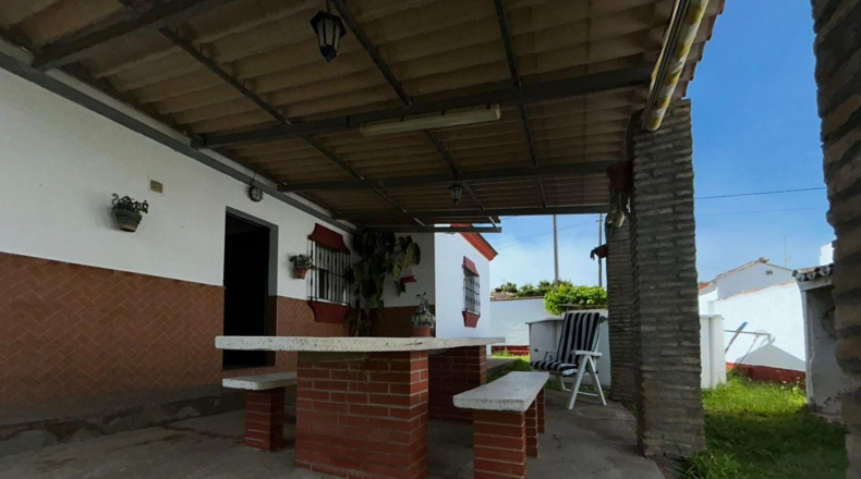Кадис - Chiclana de la Frontera - 674m2