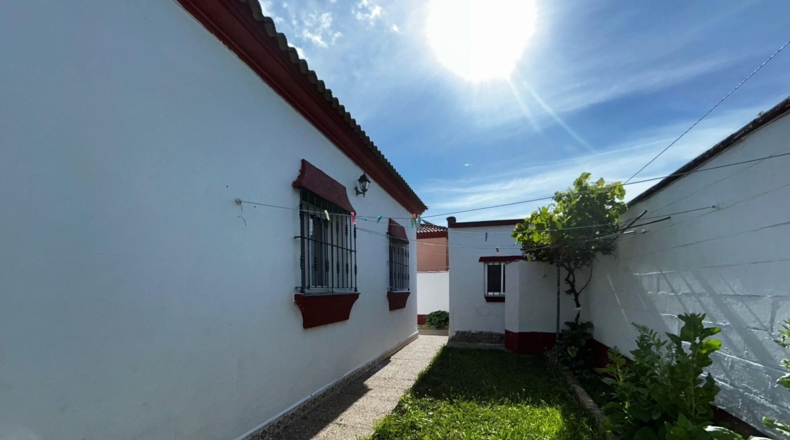 Кадис - Chiclana de la Frontera - 674m2