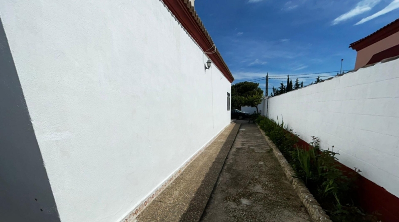 Кадис - Chiclana de la Frontera - 674m2