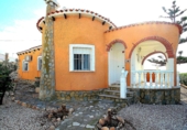 Chalet independiente con terreno en venta en la España, Torrevieja, ref: TR404985 foto