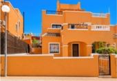 Chalet independiente con terreno en venta en la España, Orihuela, ref: TR410778 foto