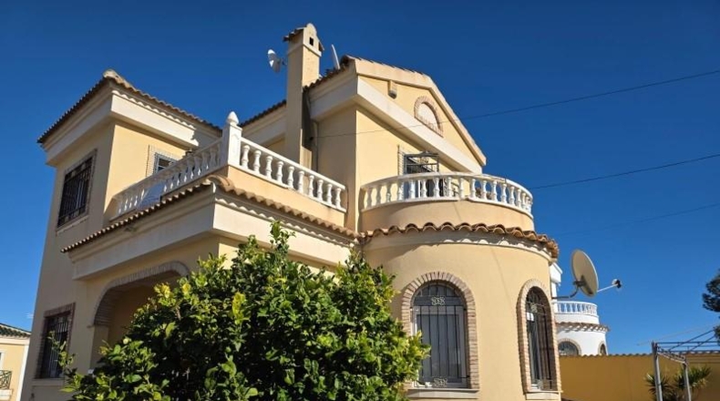 Alicante - Dehesa de Campoamor - 645m2