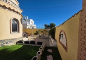 Chalet independiente con terreno en venta en la España, Orihuela, ref: TR372069 foto