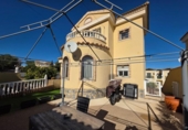 Chalet independiente con terreno en venta en la España, Orihuela, ref: TR372069 foto