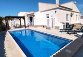 Chalet independiente con terreno en venta en la España, Torrevieja, ref: TR410805 foto