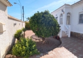 Chalet independiente con terreno en venta en la España, Torrevieja, ref: TR410805 foto