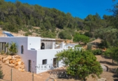 Xalet independent amb terreny en venda a Santa Eulària des Riu ref.: TR284327 foto