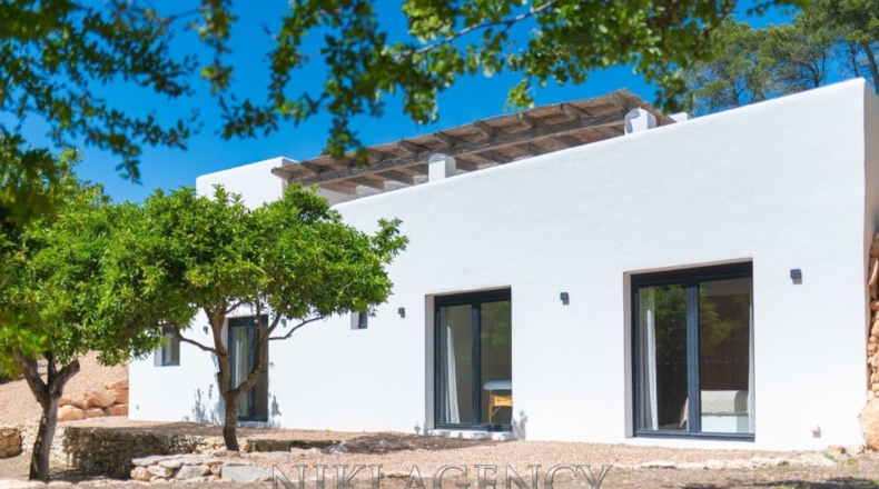 Балеарские острова - Santa Eulalia del Río - 13065m2