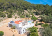 Xalet independent amb terreny en venda a Santa Eulària des Riu ref.: TR284327 foto