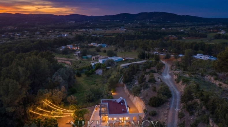 Балеарские острова - Santa Eulalia del Río - 13065m2