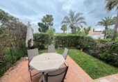 Xalet adossat amb terreny en venda a Estepona ref.: TR232340 foto