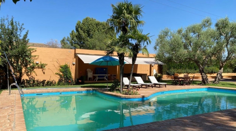 Sevilla - Alcalá de Guadaíra - 2320m2
