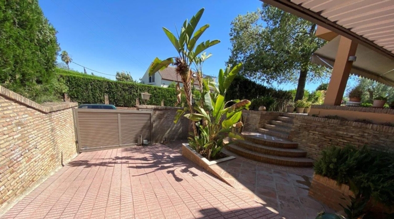 Sevilla - Alcalá de Guadaíra - 2320m2