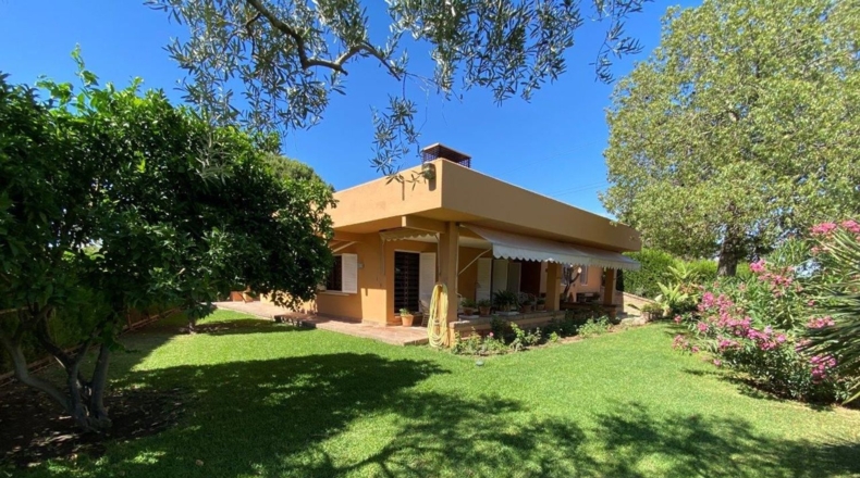 Sevilla - Alcalá de Guadaíra - 2320m2
