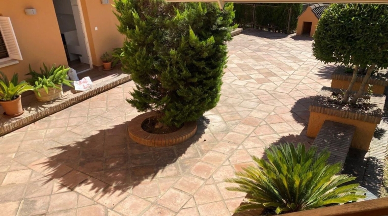 Sevilla - Alcalá de Guadaíra - 2320m2