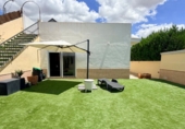 Chalet independiente con terreno en alquiler en Espartinas ref: TR411033 foto
