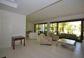 Vil·la amb terreny en venda a Marbella ref.: TR187571 foto