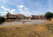 Chalet independiente con terreno en venta en Roda de Eresma ref: TR410939 foto