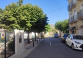 Участок с постройкой на продажу в городе Dénia. Фото