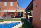 Chalet independiente con terreno en venta en Matalascañas ref: TR410967 foto