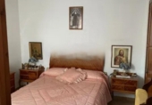 Дом с участком на продажу в городе Mengíbar. Фото