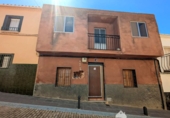 Villa with land for sale on España, Navas de San Juan, ref: TR411040 photo