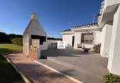Chalet independiente con terreno en alquiler en la España, Albacete, ref: TR411684 foto
