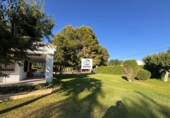 Chalet independiente con terreno en alquiler en la España, Albacete, ref: TR411684 foto
