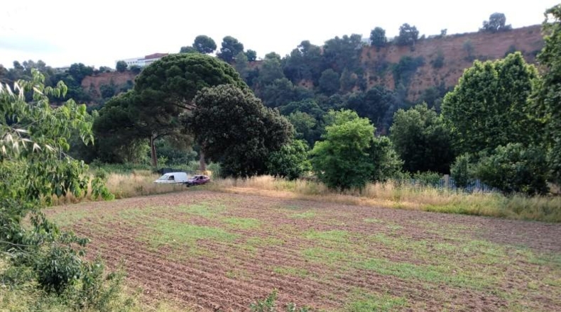 Barcelona - Castellar del Vallès - 3520m2