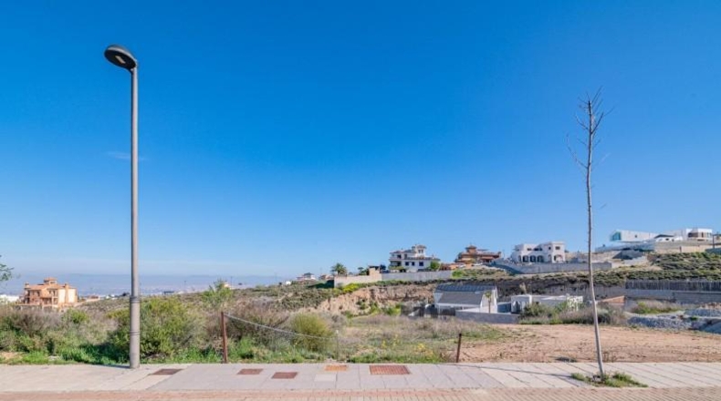 Granada - La Zubia - 1097m2