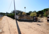 Загородный дом с участком на продажу в городе Бадахос Фото