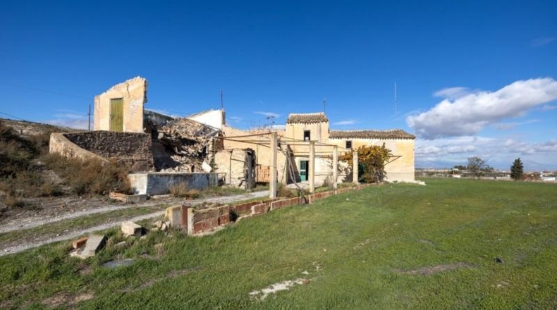 Granada - Baza - 5049m2