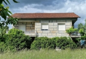 Chalet independiente con terreno en venta en la España, Ourense, ref: TR411299 foto