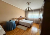 Chalet independiente con terreno en venta en la España, Ponferrada, ref: TR223641 foto