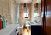 Chalet independiente con terreno en venta en la España, Ponferrada, ref: TR223641 foto