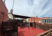 Дом с участком на продажу в городе Сабадель Фото