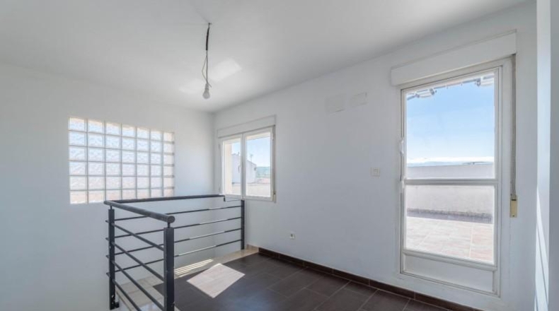Granada - Peligros - 211m2