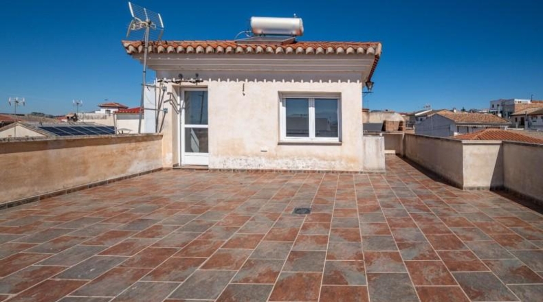 Granada - Peligros - 211m2