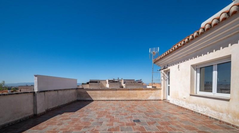 Granada - Peligros - 211m2