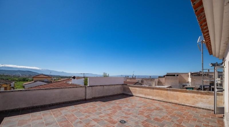 Granada - Peligros - 211m2