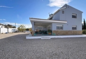 Chalet independiente con terreno en venta en la España, Pedralba, ref: TR399000 foto