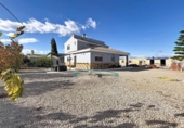 Chalet independiente con terreno en venta en la España, Pedralba, ref: TR399000 foto