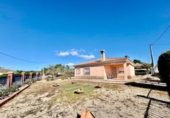 Xalet independent amb terreny en venda a la España, Godelleta, ref.: TR408657 foto