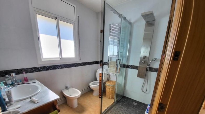 Жирона - Maçanet de la Selva - 1016m2