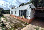 Загородный дом с участком на продажу в городе Ciutadella de Menorca Фото