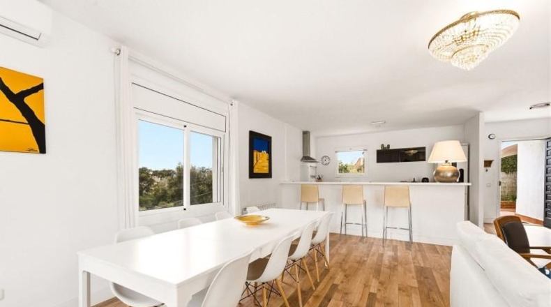 Жирона - Maçanet de la Selva - 1015m2