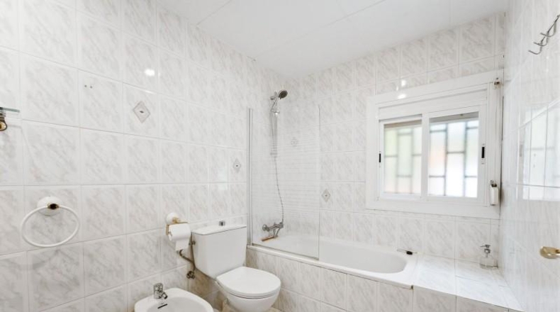 Жирона - Maçanet de la Selva - 1015m2