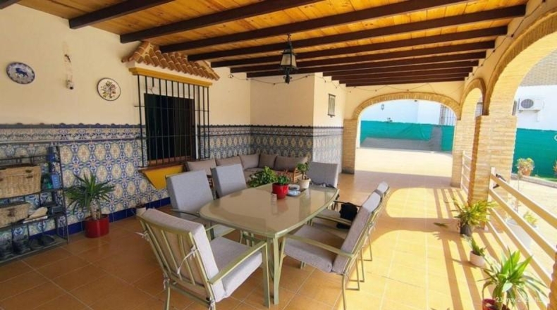 Sevilla - Palomares del Río - 2700m2
