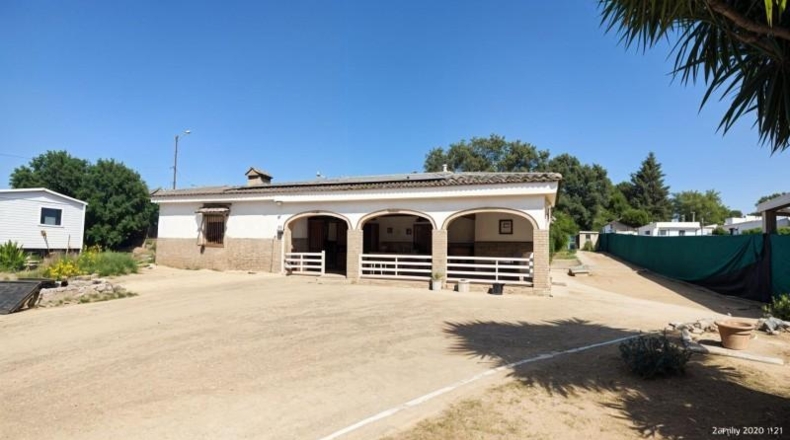Sevilla - Palomares del Río - 2700m2