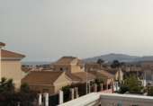 Отдельно стоящий дом с участком на продажу в городе San Juan de los Terreros Фото